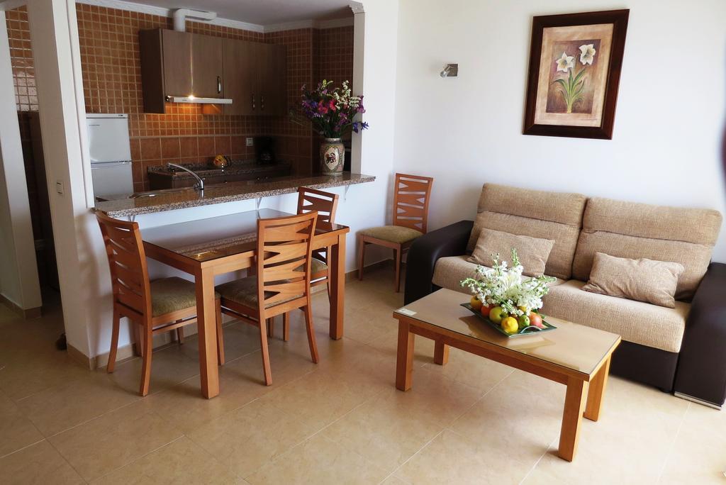 Apartamentos Turisticos Las Yucas Torre Del Mar Eksteriør billede
