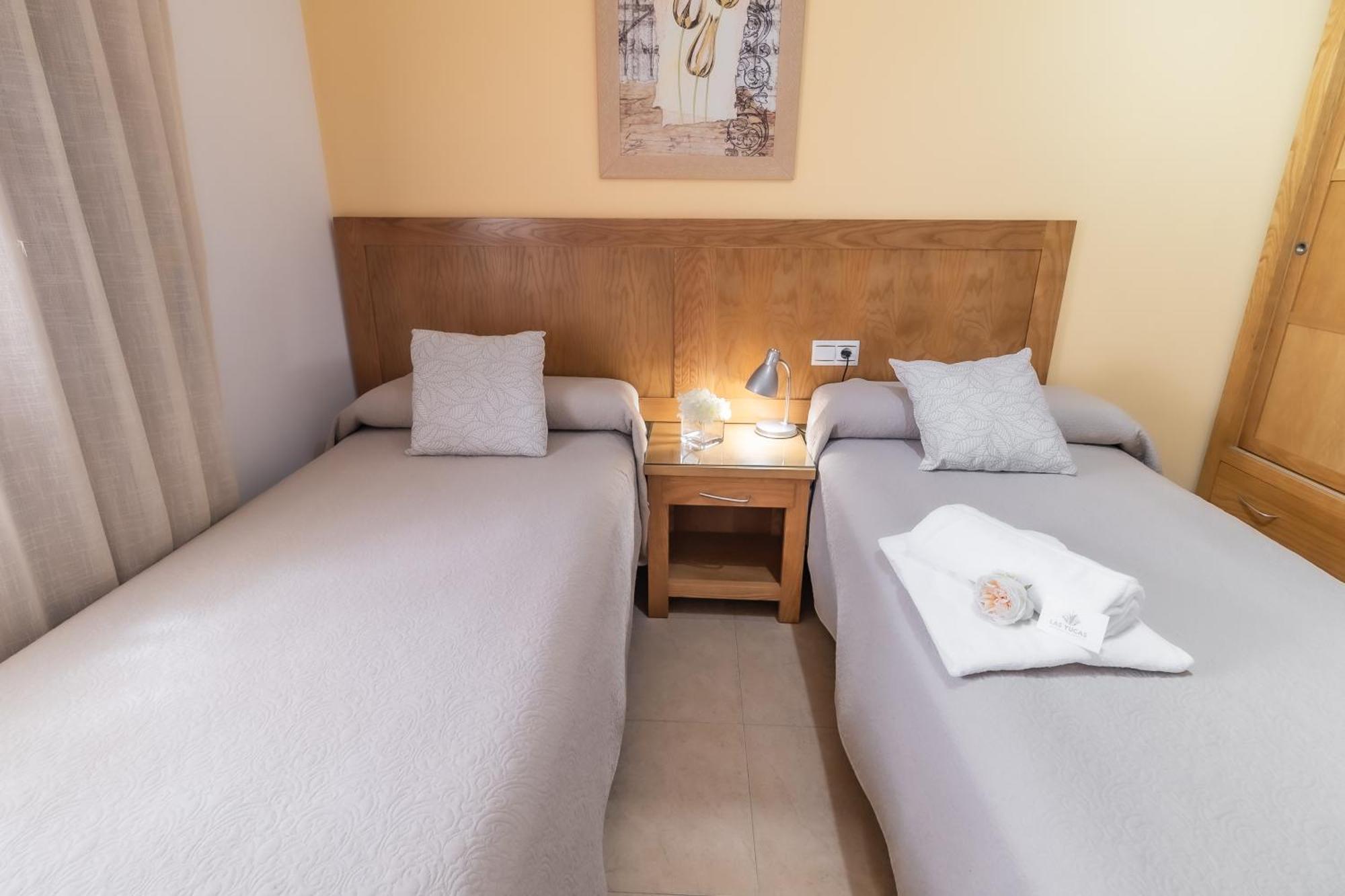 Apartamentos Turisticos Las Yucas Torre Del Mar Eksteriør billede