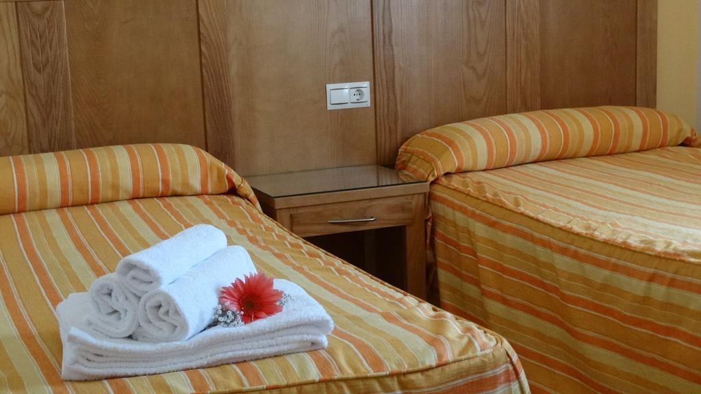 Apartamentos Turisticos Las Yucas Torre Del Mar Eksteriør billede